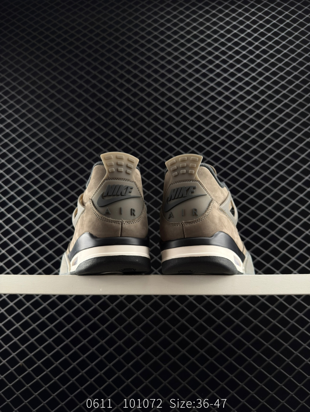 Nike SB x Air Jordan 4 Retro 